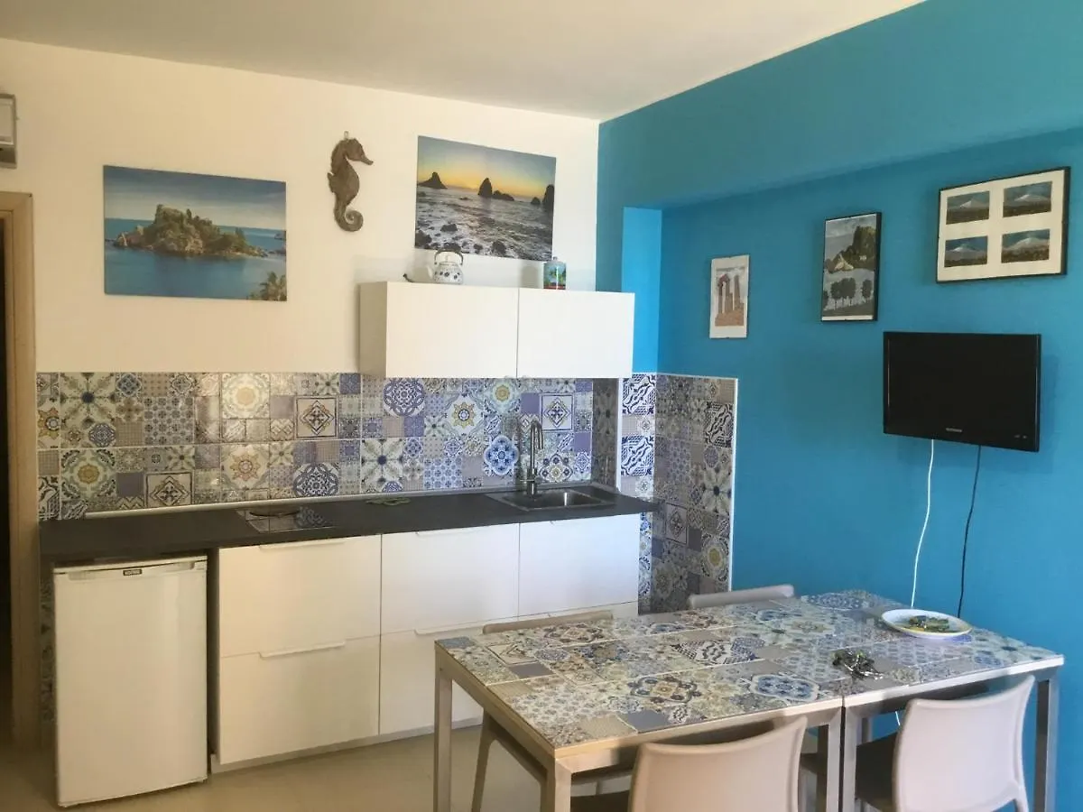 Taormina Stationhouse Apartamento 0*,  Itália