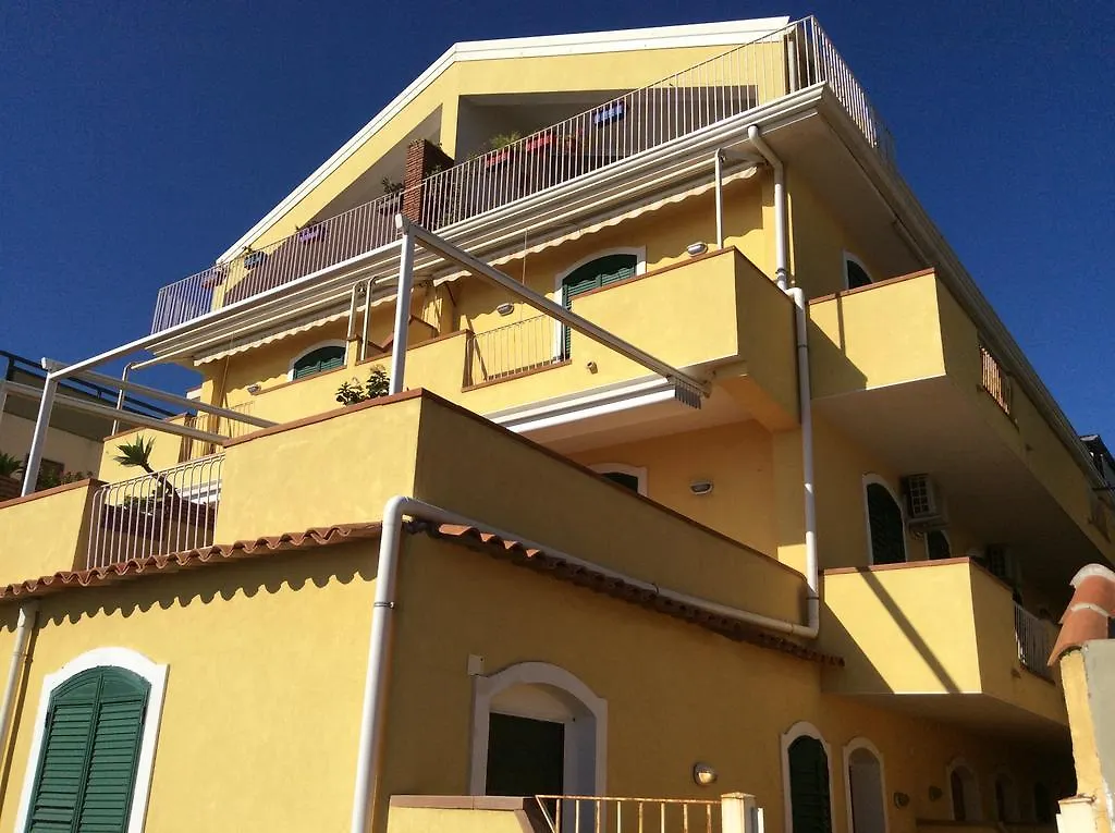 Taormina Stationhouse Apartamento 0*,  Itália