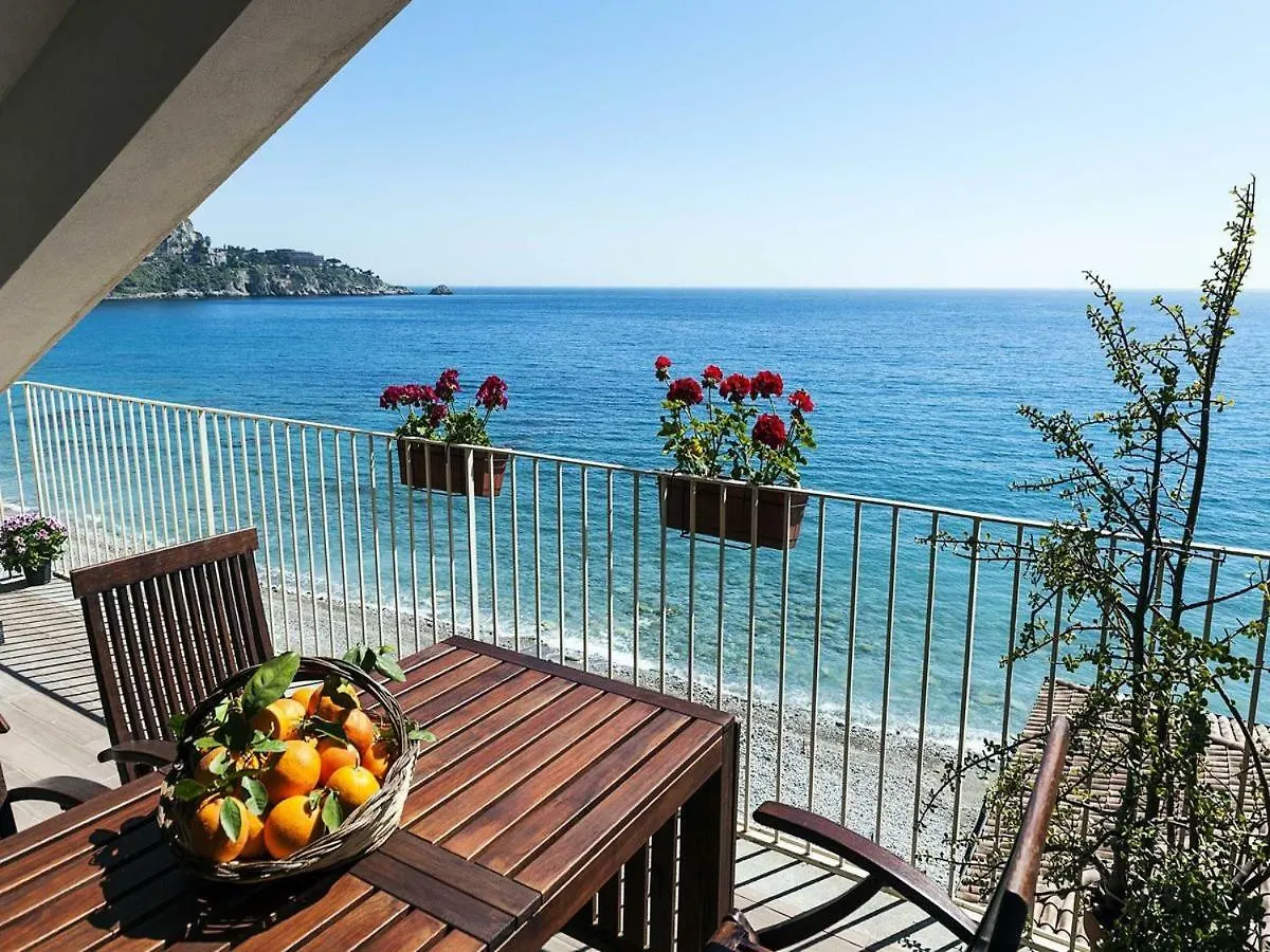 Apartment Ferienwohnung Taormina Stationhouse